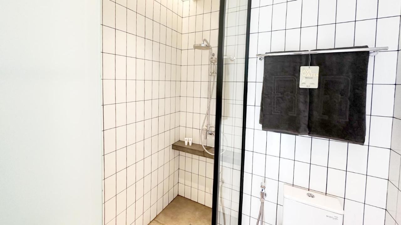 Rez Hotel Semarang Eksteriør bilde