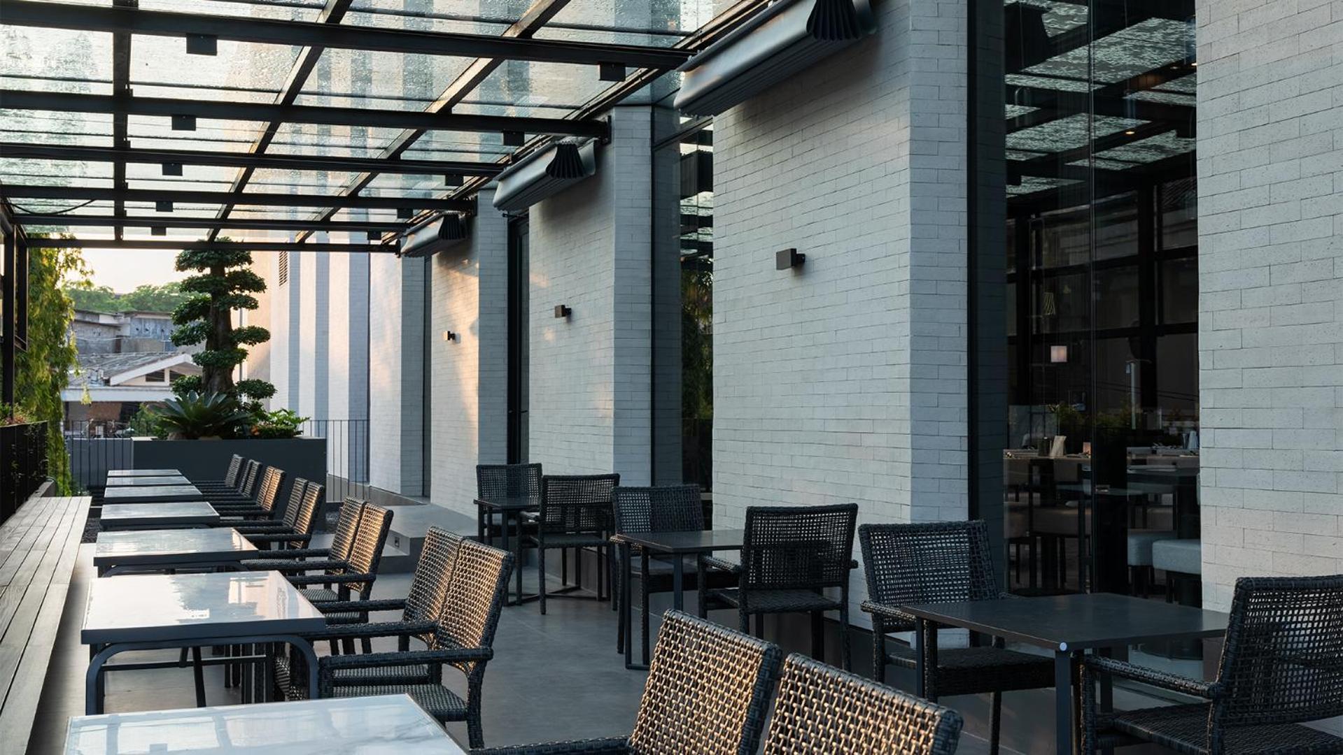 Rez Hotel Semarang Eksteriør bilde